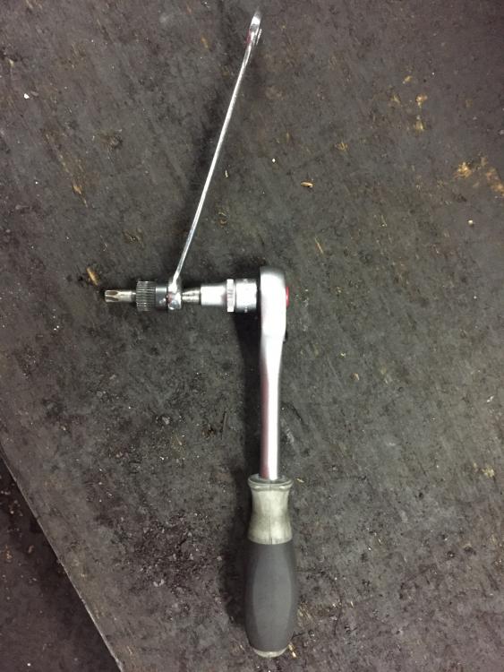 scula_rola_alternator.thumb.jpg.8e4f723a