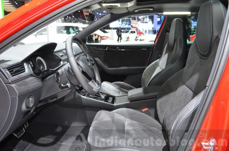 2016-Skoda-Superb-SportLine-front-seats-at-2016-Geneva-Motor-Show-1024x678.jpg