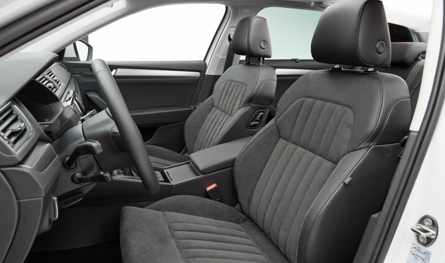 Style alcantara seats.jpg