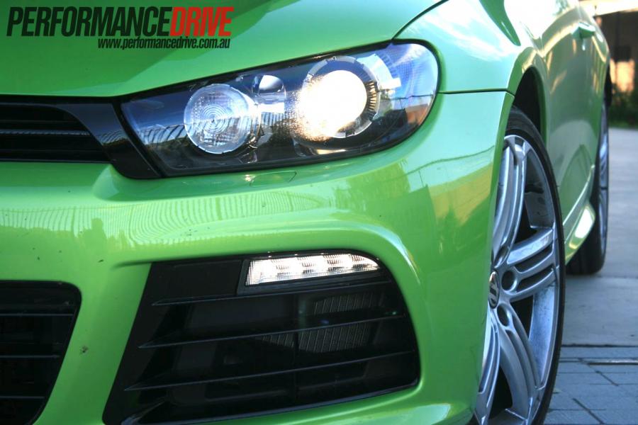 2012-Volkswagen-Scirocco-R-headlight.jpg