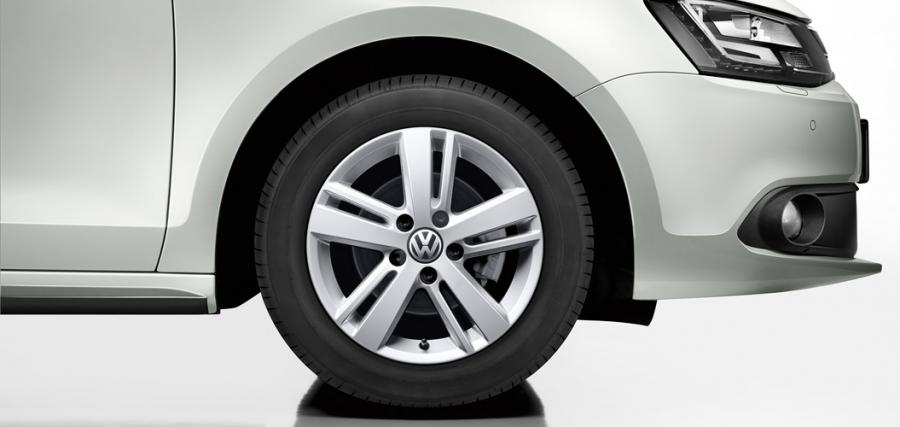 je0656_jettal_alloy_wheel_stratford.jpg
