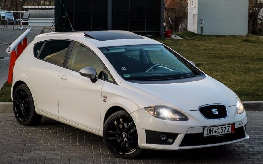 185569277_1_1000x700_seat-leon-fr-2010-211-cp-bucuresti.jpg.7503a7daf14446a1bc47bfcd3bffe48d.jpg