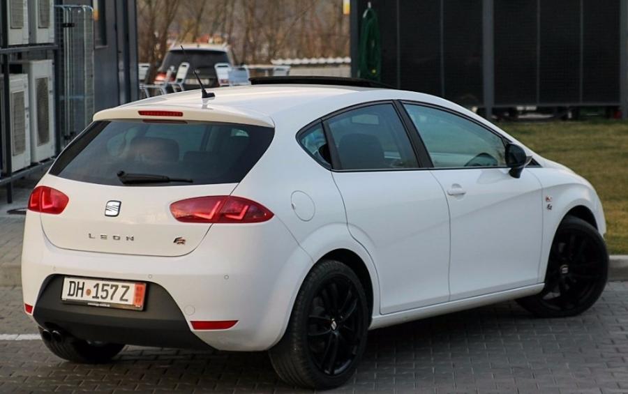 185569277_2_1000x700_seat-leon-fr-2010-211-cp-fotografii.jpg.b9a89668143a8130b23c1dd0b38763db.jpg