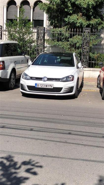 36316777_2161225713904866_2527288890180501504_n (Medium).jpg