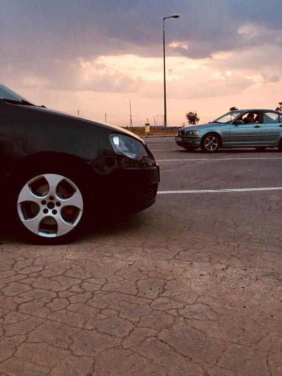 41835168_2151615305126360_7230726607030190080_n (1).jpg