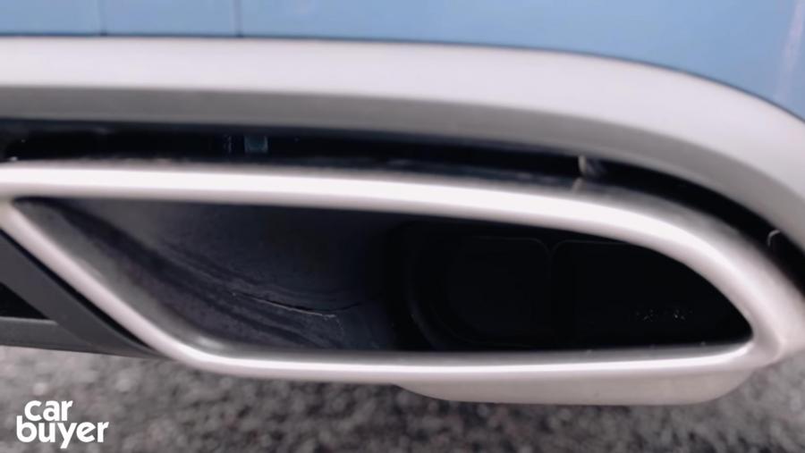 Screenshot_20190217-222328_Samsung Experience Home.jpg