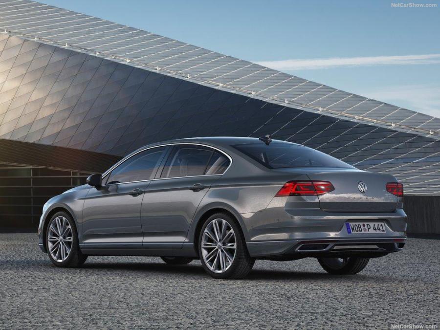 Volkswagen-Passat-2020-1024-05.thumb.jpg.add2c176a482d5ade387bdcfd82214a6.jpg