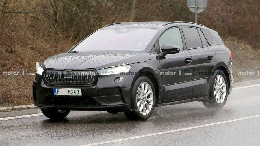 2021-skoda-enyaq-spy-photo.jpg