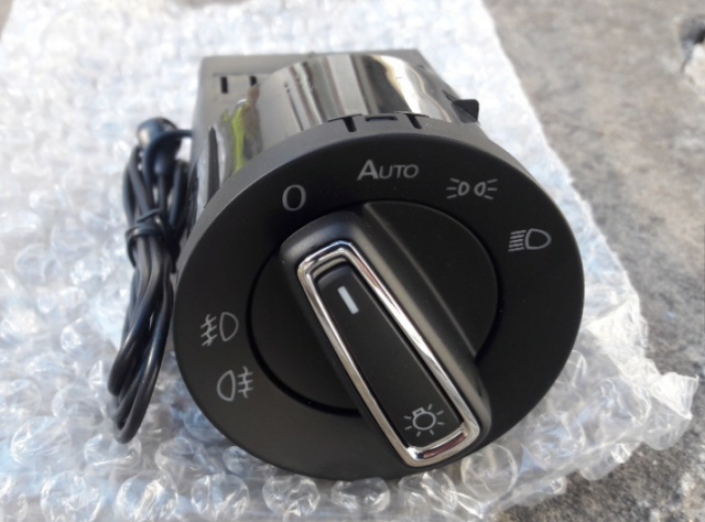 bloc lumini - auto.PNG