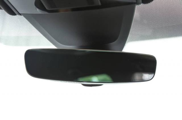 volkswagen-golf-rear-view-mirror.jpg