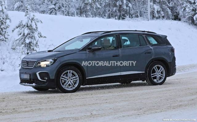 2022-volkswagen-id-6-spy-shots--photo-credits-baldauf-sb-medien_100774286_h.jpg
