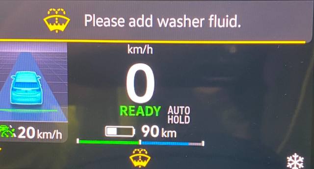 Martor lichid parbriz.jpg