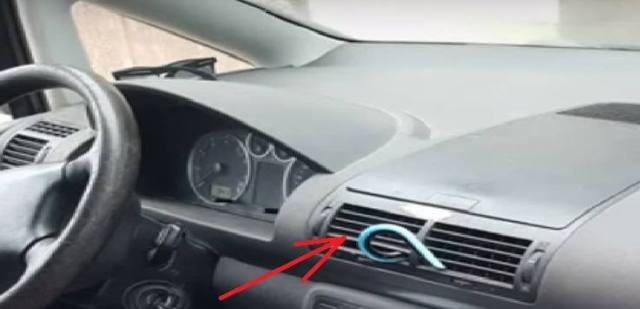 grila centrala stg.jpg