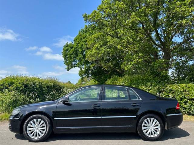 volkswagen-phaeton-saloon-diesel-4bc9243eda71.jpg