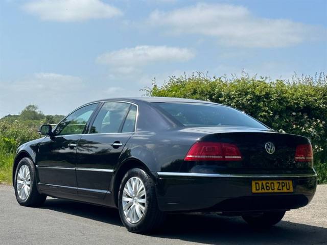 volkswagen-phaeton-saloon-diesel-af082a4d925c.jpg
