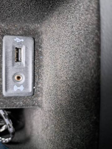 Mufa USB Passat B8_Voicu.jpg