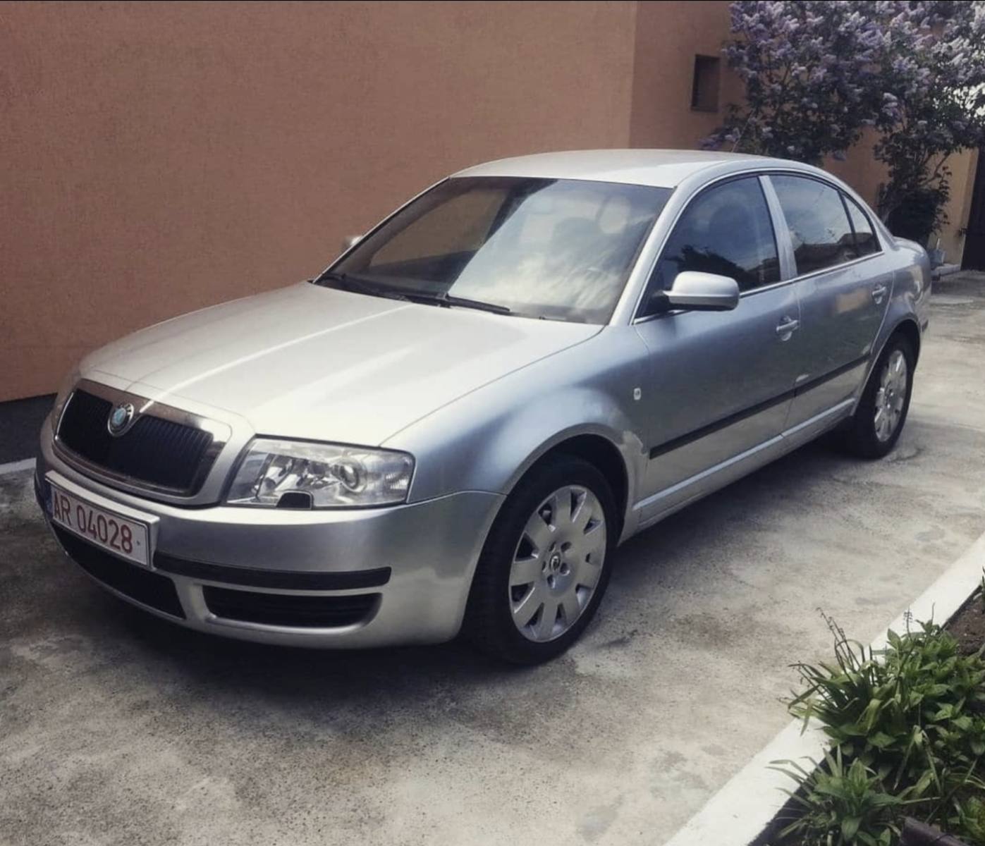 Skoda Superb "R32" - From 1.9 TDI to 3.2 VR6.